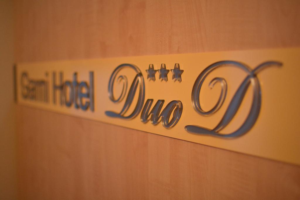 Garni Hotel Duo D นิส ภายนอก รูปภาพ